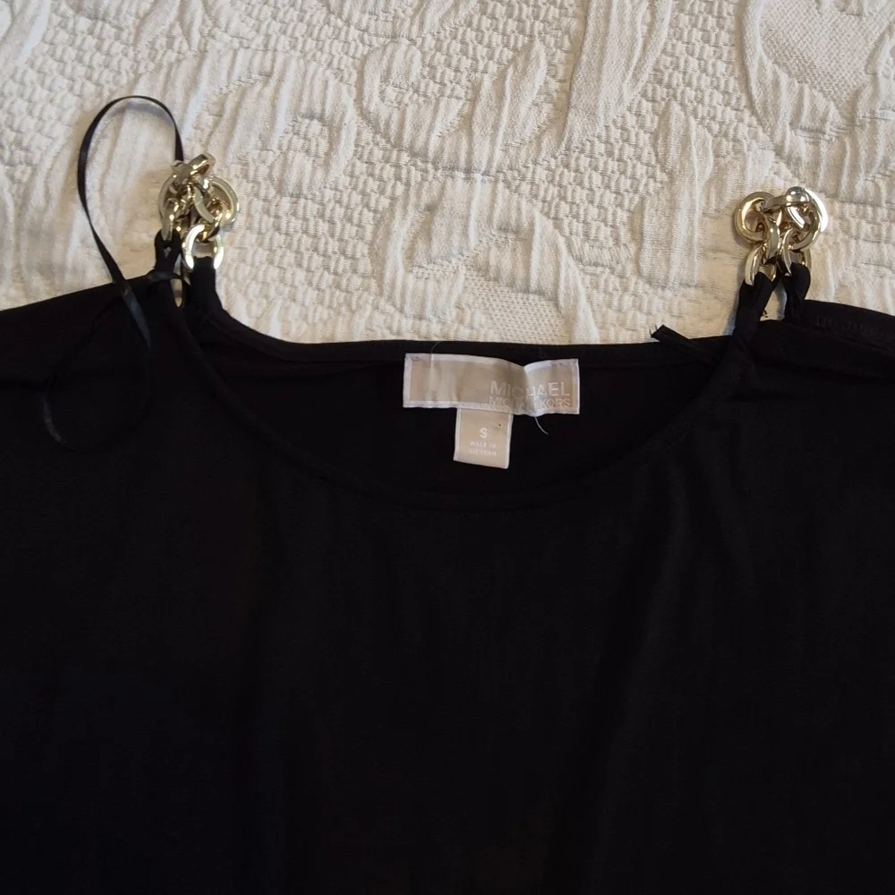 Michael Michael Kors black Small cold shoulder ruched sleeve liquid knit shirt - Picture 2 of 9